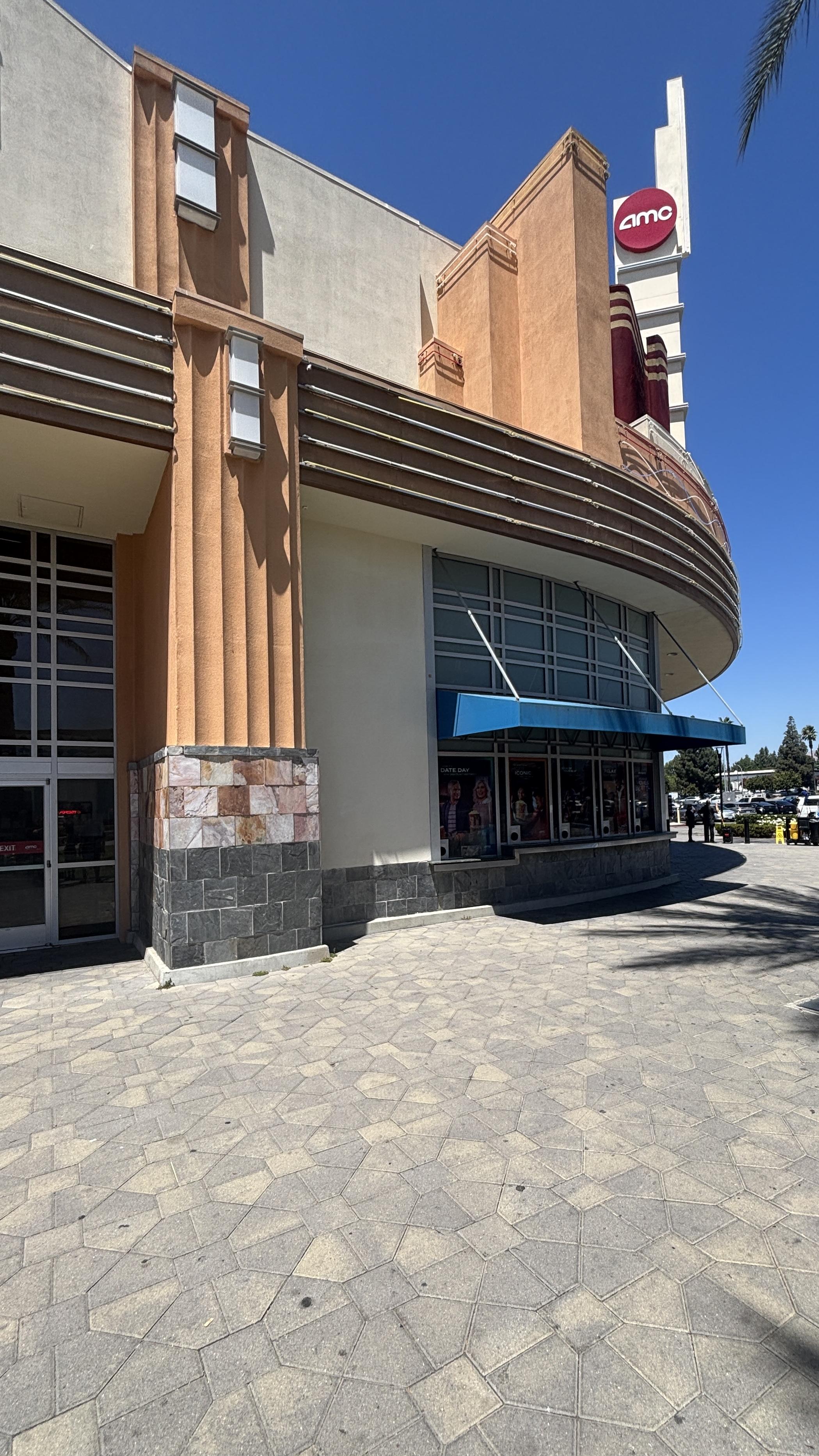 Pacific Theatres Northridge